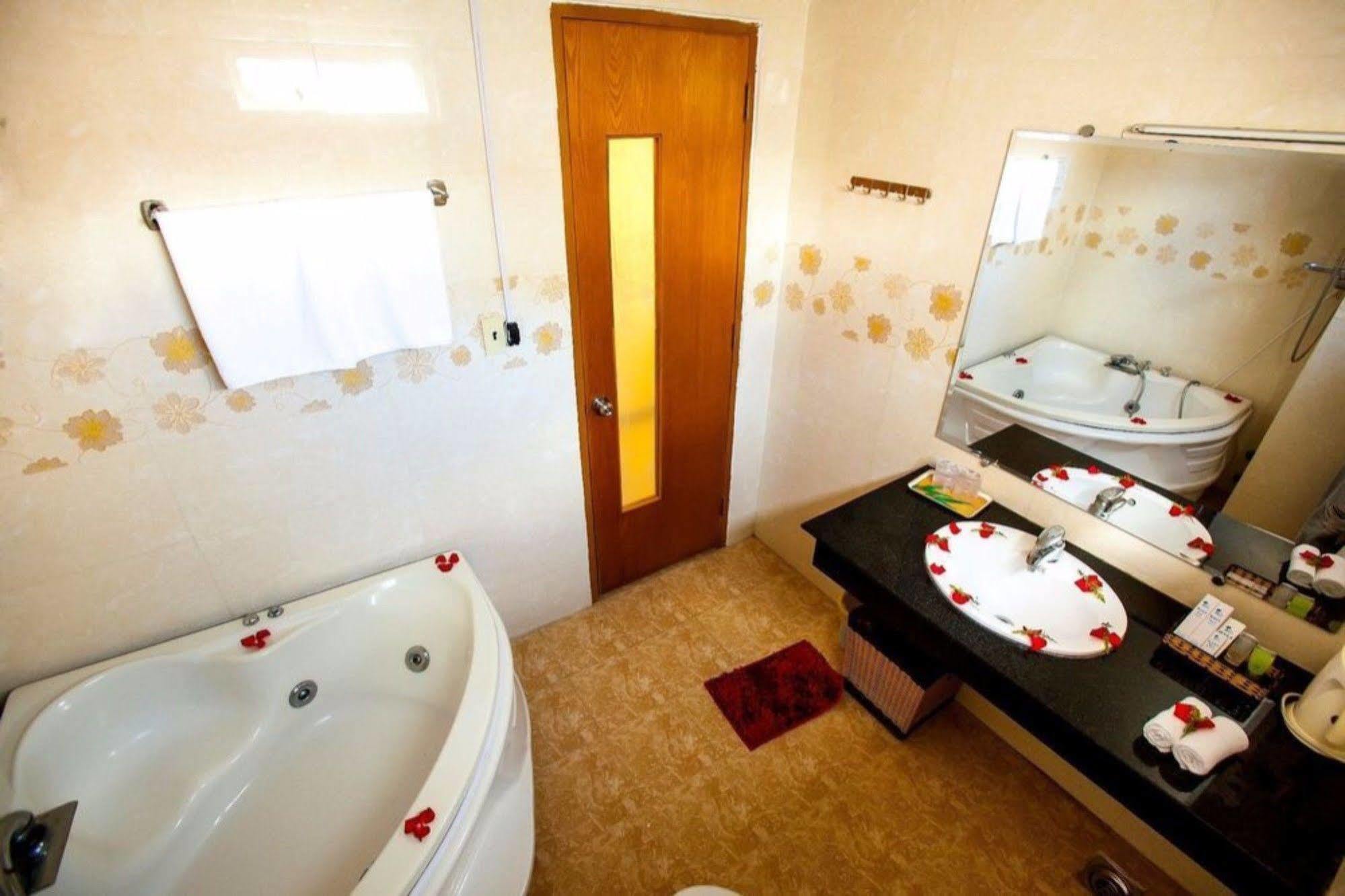Art Boutique Hotel Nha Trang Zewnętrze zdjęcie